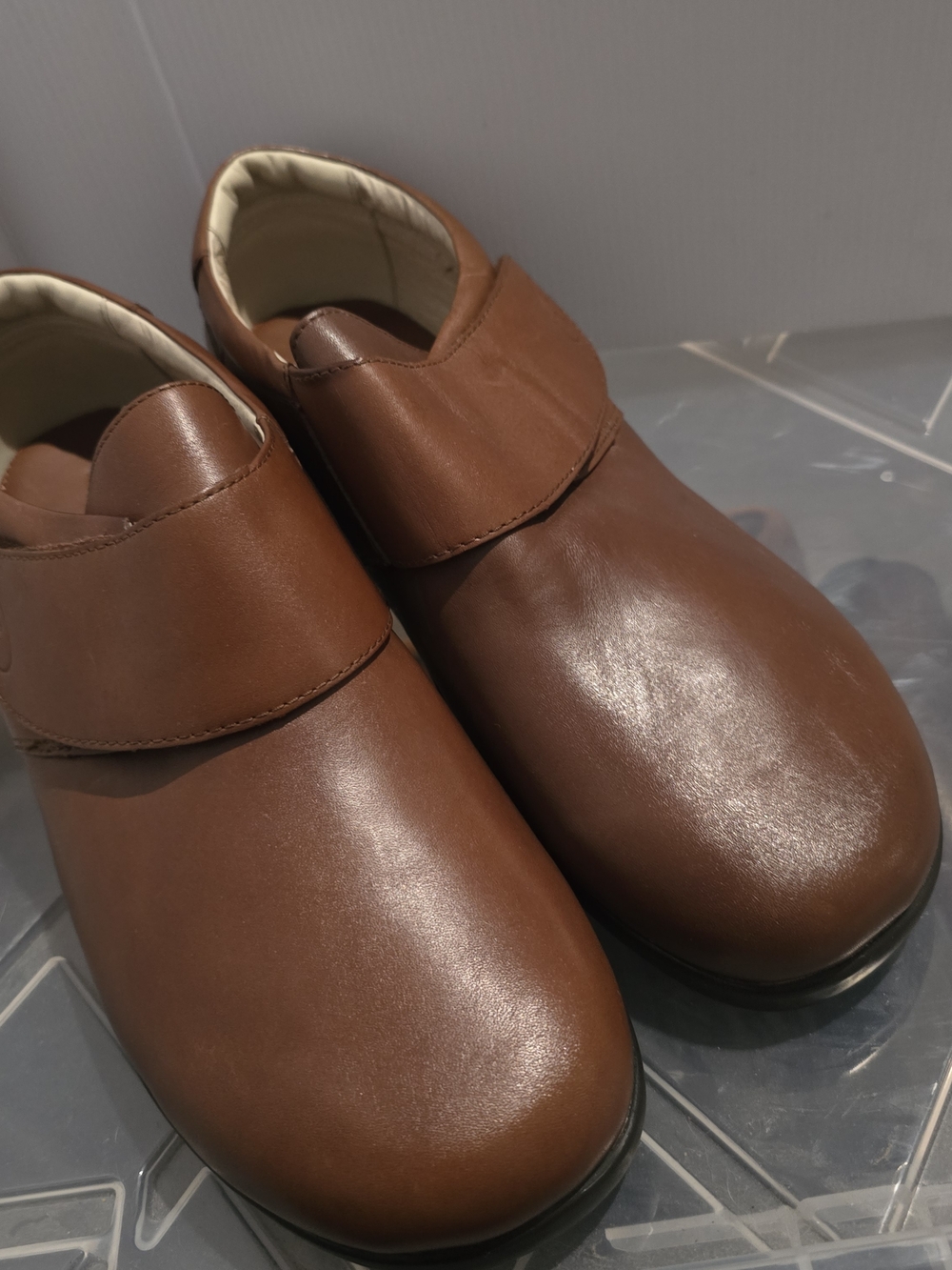 Propet Valley Walker Leather Upper Women's Oxford Shoes, Size 11 (4E) NWOB